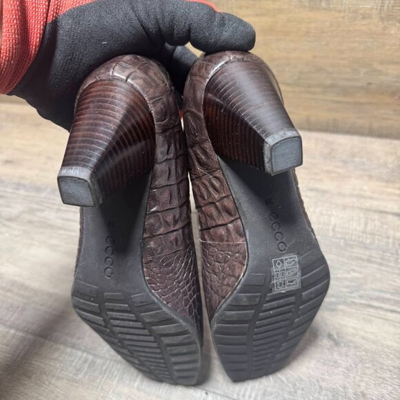 Ecco Brown Croc Embossed Leather Pump Women's Size EU 38 - Picture 4 of 6